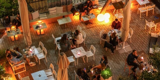 ΣΥΡΙΖΑ: “Η κυβέρνηση πετάει το μπαλάκι στους επιχειρηματίες της εστίασης”