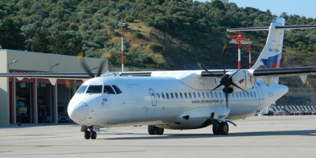 Με τσάρτερ πτήσεις της SKY express, Αυστριακοί σε Σκιάθο, Πάρο και Νάξο