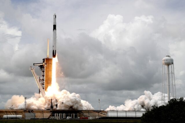Η SpaceX στέλνει οδοντόπαστα, αβοκάντο και καλαμάρια στον Διεθνή Διαστημικό Σταθμό