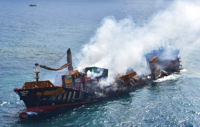 Σρι Λάνκα: Φόβοι για τεράστια οικολογική καταστροφή από βύθιση πλοίου με χημικά