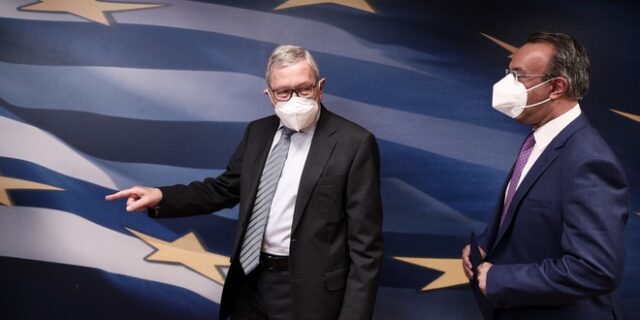 Σταϊκούρας – Ρέγκλινγκ: Η βιωσιμότητα του χρέους επί τάπητος στη συνάντηση