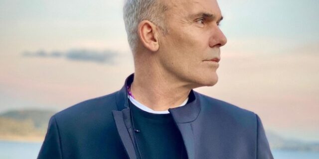 Στέλιος Ρόκκος: Βαρύ πένθος για τον τραγουδιστή – Έφυγε από τη ζωή ο αδερφός του