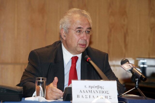 Πέθανε ο διπλωμάτης Αδαμάντιος Βασιλάκης