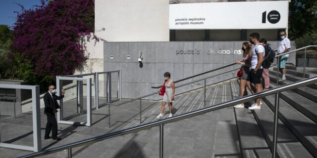 Κορονοϊός – διασπορά: Μειώνεται ο αριθμός των κρουσμάτων σε Αττική και Θεσσαλονίκη