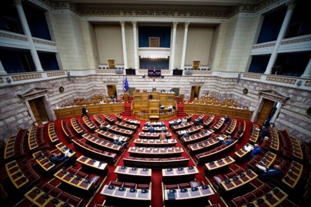Κόντρα αρχηγών στη Βουλή για το εργασιακό νομοσχέδιο
