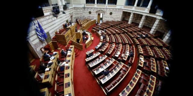 Το “φιλελέ” πάρτυ στην Βουλή για το εργασιακό