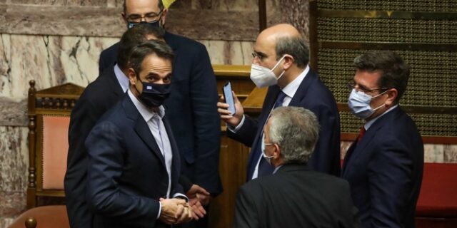 Η Βουλή ενέκρινε το νομοσχέδιο Χατζηδάκη – Υπέρ, μόνο η ΝΔ