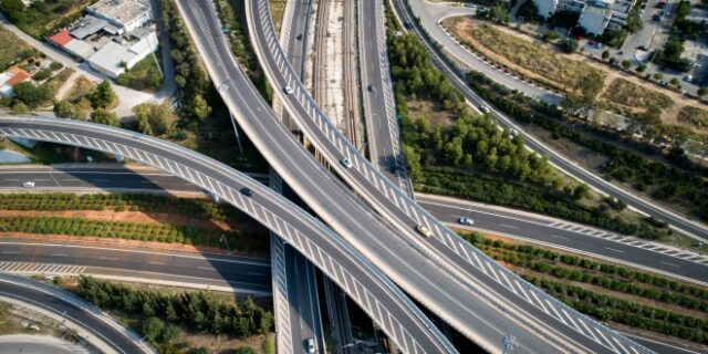 Ξεκίνησαν οι διαγωνισμοί για τέσσερα μεγάλα οδικά έργα – Ανάμεσα τους και η πρώτη επέκταση της Αττικής Οδού