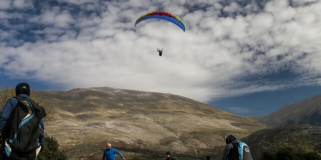 Λαμία: Αγνοείται 43χρονος αεροπτεριστής στον Παρνασσό – Σε συναγερμό οι τοπικές Αρχές