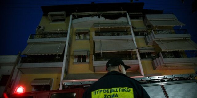 Φωτιά σε διαμέρισμα στο Πέραμα – Απεγκλωβίστηκαν μητέρα με το παιδί της