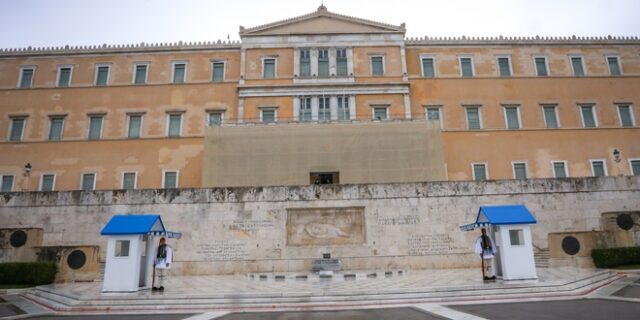 Κοινοβουλευτικός έλεγχος: Λιγότερες οι απαντήσεις από τις ερωτήσεις