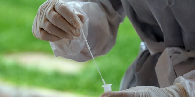 ΕΟΔΥ: Πού θα γίνονται δωρεάν rapid test τη Δευτέρα