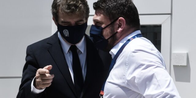 Ευρεία σύσκεψη Χρυσοχοΐδη-Χαρδαλιά λόγω καύσωνα