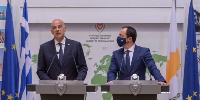 Δένδιας: “Η ΕΕ θα έπρεπε να έχει πιο ενεργό ρόλο στο Κυπριακό”