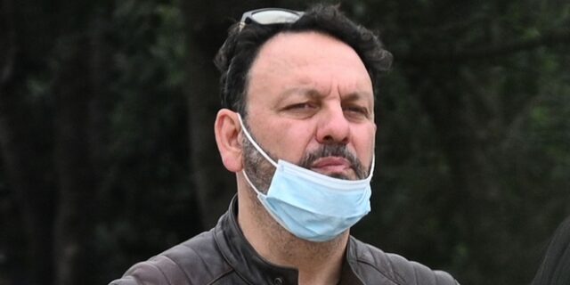Στάθης Αγγελόπουλος: Νοσηλεύεται με κορονοϊό στην εντατική του “Σωτηρία”