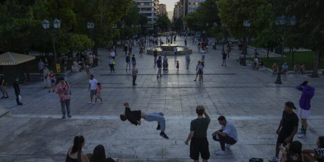 Κορονοϊός: 1266 νέα κρούσματα σήμερα στην Αττική