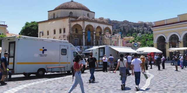 Κορονοϊός: 993 νέα κρούσματα σήμερα στην Αττική