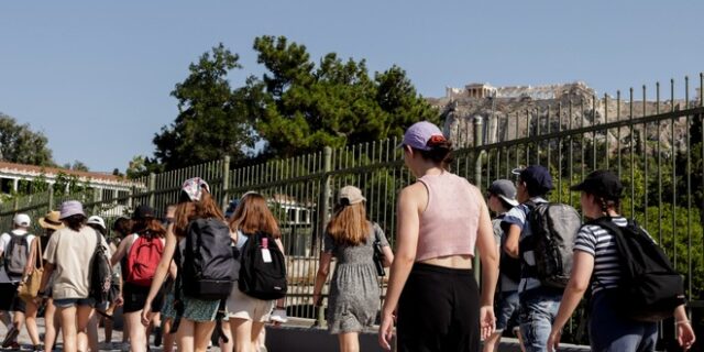 Κορονοϊός – διασπορά: Ανησυχία για Ρόδο και Κρήτη
