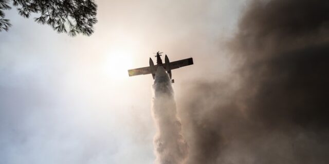 Φωτιές: Από την Ελλάδα στην Ιταλία τα τρία γαλλικά Καναντέρ