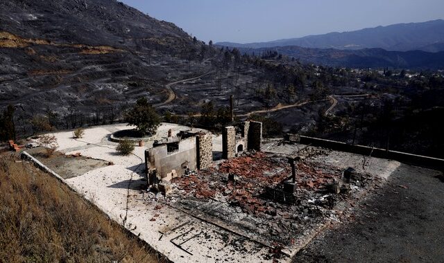 Φωτιά στην Κύπρο: Το νησί θρηνεί τους νεκρούς και μετρά πληγές