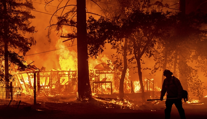 Καλιφόρνια: Η εξάπλωση της πυρκαγιάς “Ντίξι” επηρεάζει τις μετεωρολογικές συνθήκες