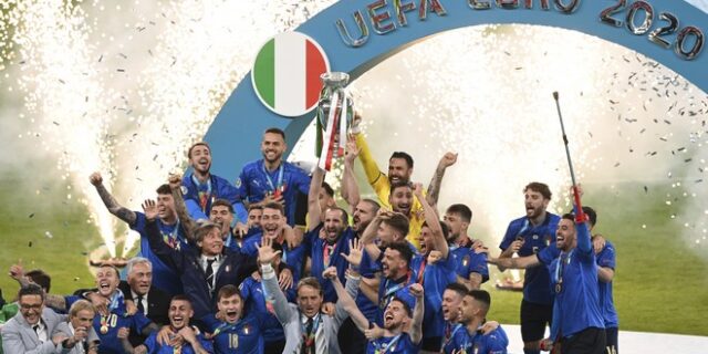 Euro 2020: Η απονομή του τροπαίου στην Πρωταθλήτρια Ιταλία