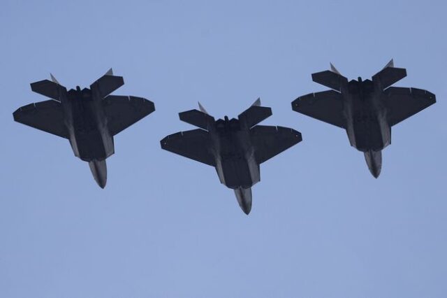 ΗΠΑ: Ο Μπάιντεν γεμίζει τον Ειρηνικό με F-22 στέλνοντας μήνυμα στην Κίνα