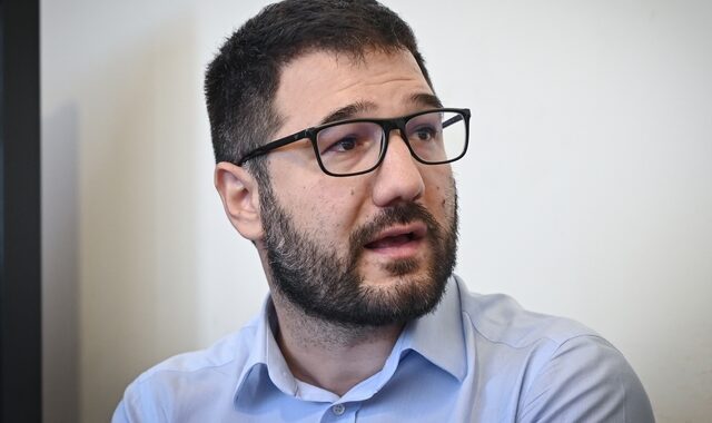 Νάσος Ηλιόπουλος: “Οι απειλές της ΝΔ για αναστολές εργασίας και περικοπή μισθών είναι σαμποτάζ στον εμβολιασμό”