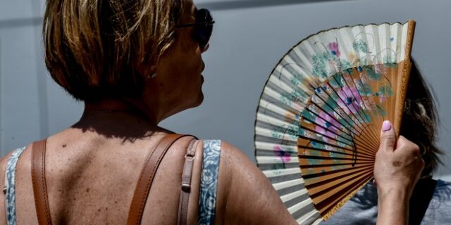 ΣΥΡΙΖΑ: Κλειστά φώτα και μπάνιο με κρύο νερό το σχέδιο Μητσοτάκη για τον καύσωνα