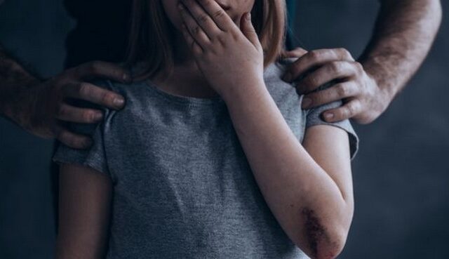 Φωκίδα: Πατέρας βίαζε την ανήλικη κόρη του