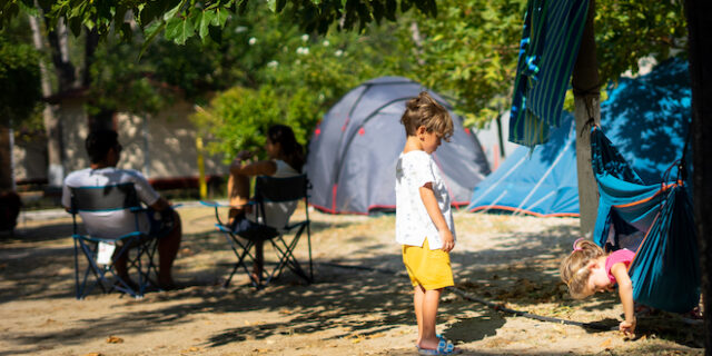 Κορονοϊός: Συναγερμός σε δύο κατασκηνώσεις σε Χαλκιδική και Χανιά