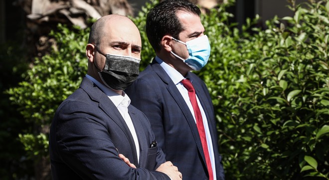 Ο Μπογδάνος θυρωρός στη γιορτή της Δημοκρατίας