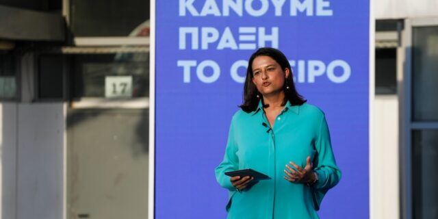 Πατέρας μαθητή Γ’ Λυκείου: “Αν δεν απαντήσει στο εξώδικο, η κα Κεραμέως θα μηνυθεί για παράβαση καθήκοντος”