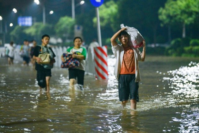 Κίνα: Η χώρα ετοιμάζεται για την άφιξη του τυφώνα Ιν-Φα