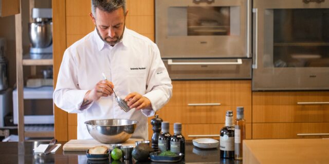 Όλοι στη Μεσσηνία μιλούν για τον chef Γιάννη Παρίκο