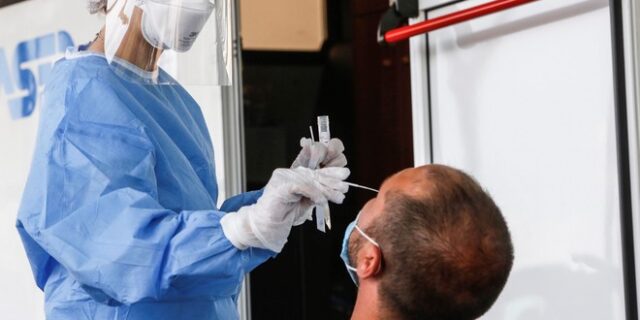 ΕΟΔΥ: Πού θα γίνονται την Τρίτη δωρεάν rapid test