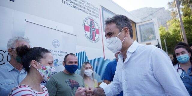 Μητσοτάκης από Ρέθυμνο: Σπεύστε όλοι να εμβολιαστείτε