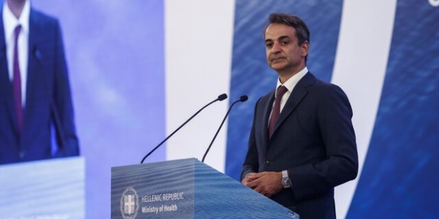 Μητσοτάκης προς δασκάλους και καθηγητές: Εμβολιαστείτε για να ανοίξουν τα σχολεία