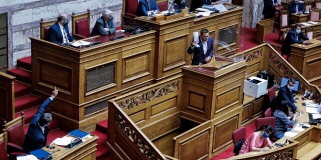 Σύγκρουση κορυφής για την Παιδεία