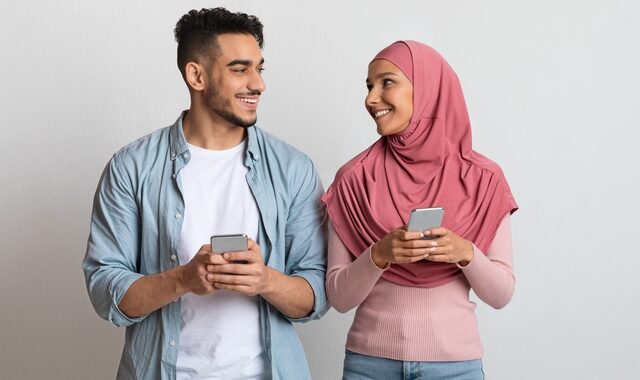 Το Ιράν λανσάρει δικό του dating app με στόχο τον γάμο