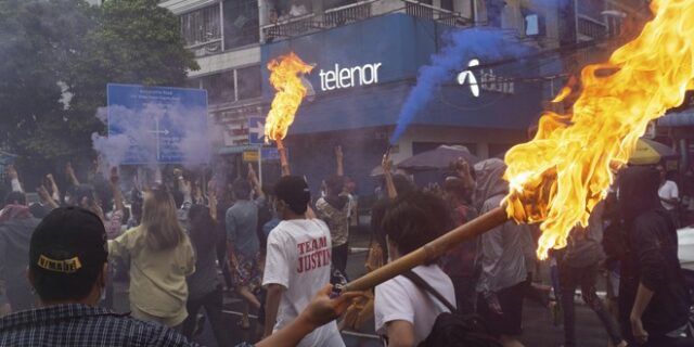 Μιανμάρ: Συγκρούσεις στρατού με διαδηλωτές- 25 νεκροί