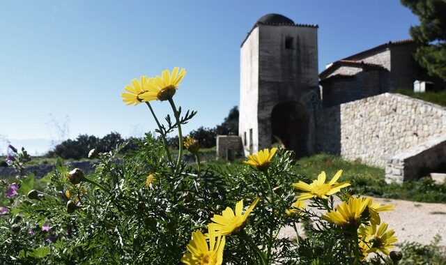 Καιρός: Έως 38 βαθμούς την Κυριακή – Αστάθεια και πτώση της θερμοκρασίας από Δευτέρα