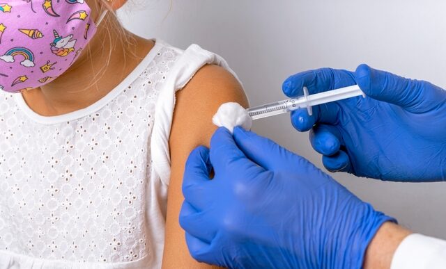 Εμβόλιο Κορονοϊου: Στις 30 Ιουλίου ανοίγει η πλατφόρμα για τα παιδιά 12-15 ετών