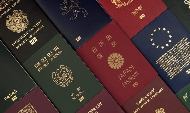 Τα πιο ισχυρά διαβατήρια στον κόσμο: Ποια χώρα είναι πρώτη, ποια τελευταία
