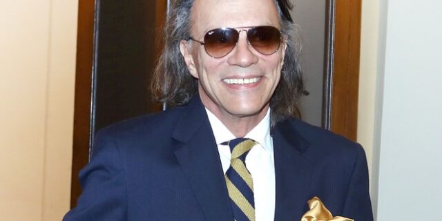 Ηλίας Ψινάκης: Η υπόσχεση στον Τόλη Βοσκόπουλο – Την έκανε πράξη στην κηδεία του