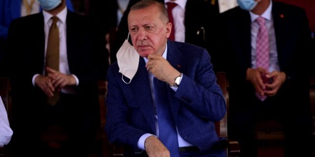 Τριπλό “χαστούκι” στην Τουρκία για Βαρώσια και Χάλκη