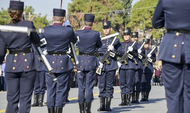 Ακραίος σεξισμός από στρατιωτική επιτροπή γιατρών σε υποψήφιους για στρατιωτικές σχολές