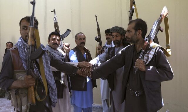Αφγανιστάν: Οι Ταλιμπάν ελέγχουν πάνω από τις μισές περιφέρειες της χώρας