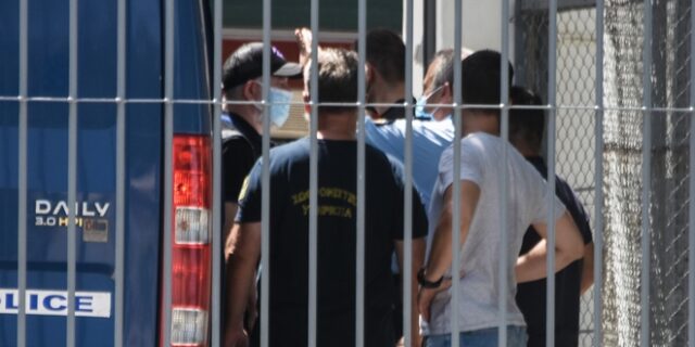 Πέτρος Φιλιππίδης: Τα τρία μηνύματα μιας προφυλάκισης