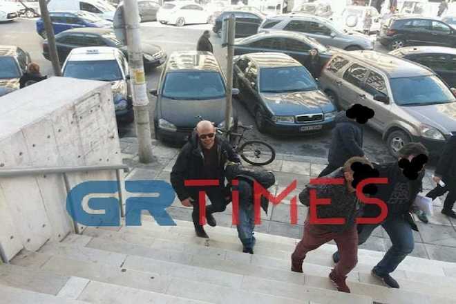 Θεσσαλονίκη – Εισαγγελέας: “Σαν ύαινες τα αδέλφια σκότωσαν τον 45χρονο”